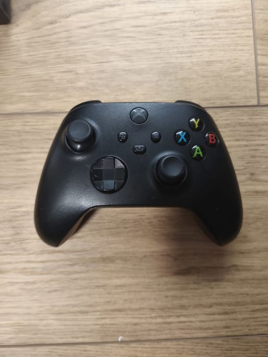 Xbox series x + gry Forza horizon 5,farming Simulator 22, farming Simulator 19