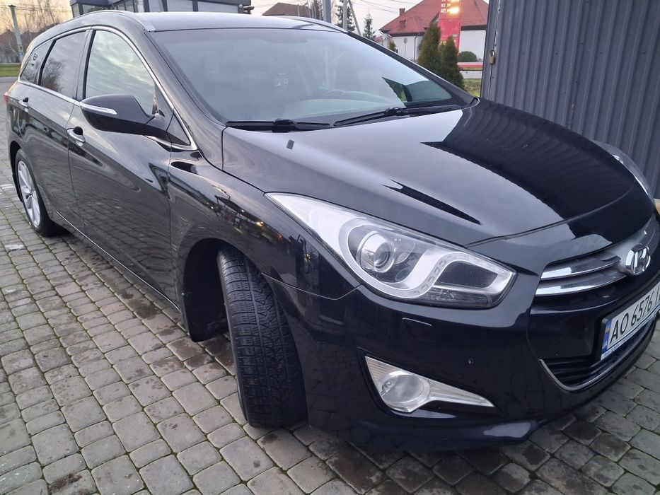 Хюндай  і 40 1,7 crdi 2013 р.в.