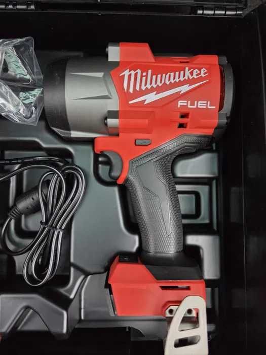 Klucz Milwaukee M18FHIW2F12-502X NOWY !!!