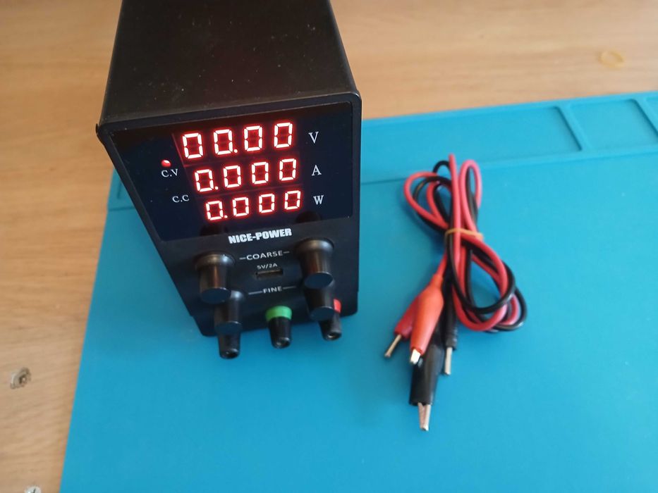 0–30V Variable Power Supply64729760997378123