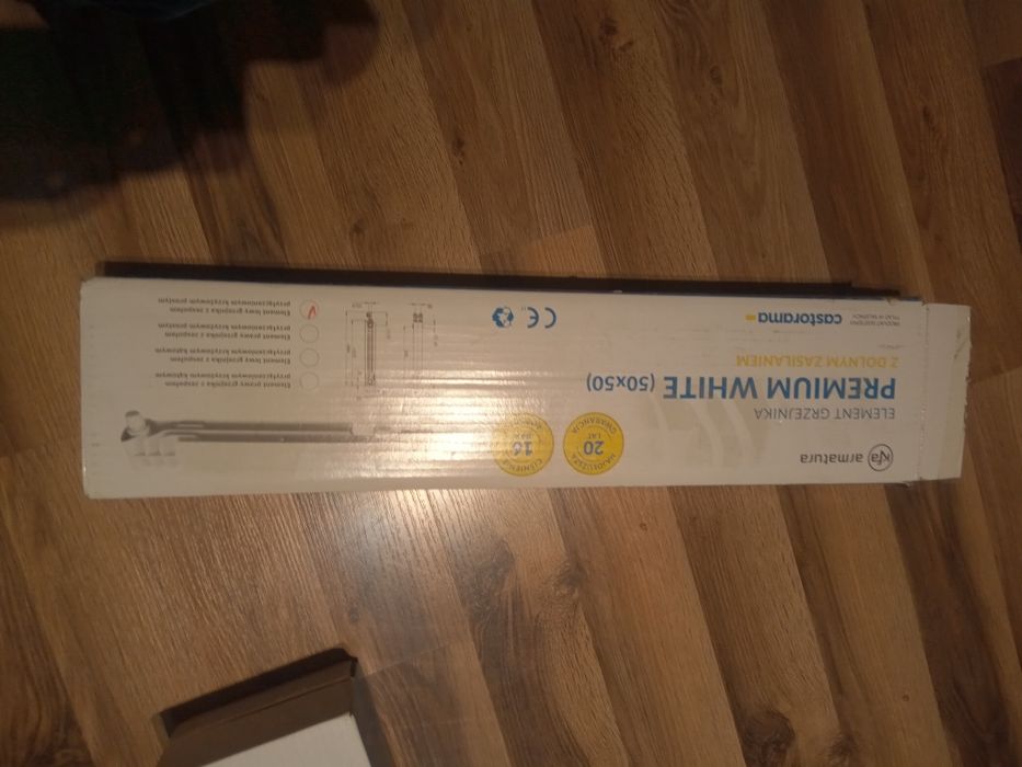 Element grzejnika dolne zasilanie
