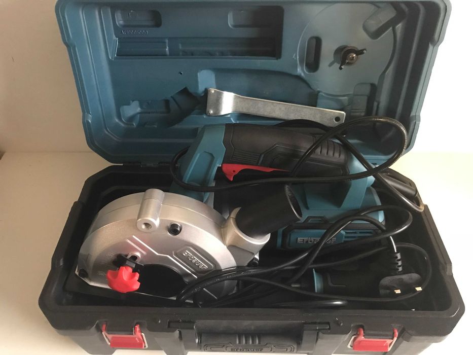 Штроборіз Erbauer EWC1500,125 мм.1500 Вт.,220-240 В. з Англії