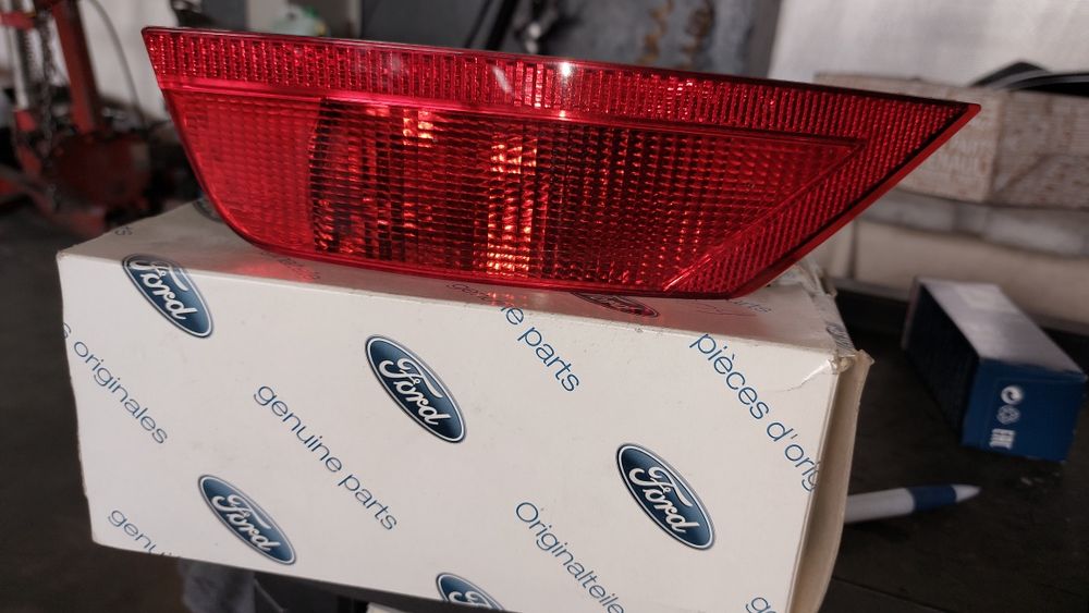 Farolim ford focus 2009