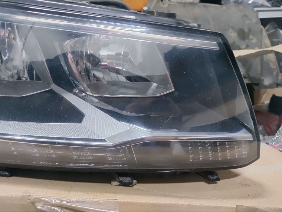 Фара права Фольксваген Тігуан 2