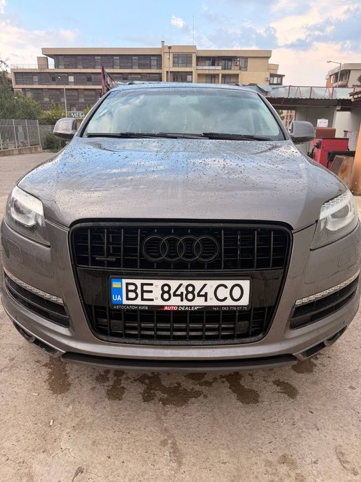 Срочно Продам audi Q7 3.0
