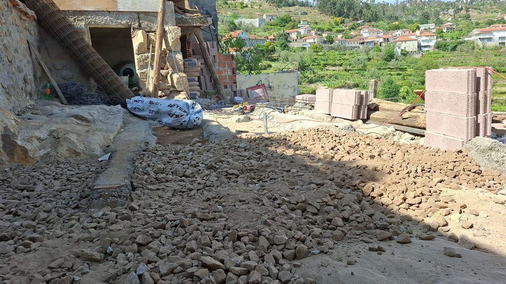 Faço Trabalhos de Construção Civil em Paredes e Arredores