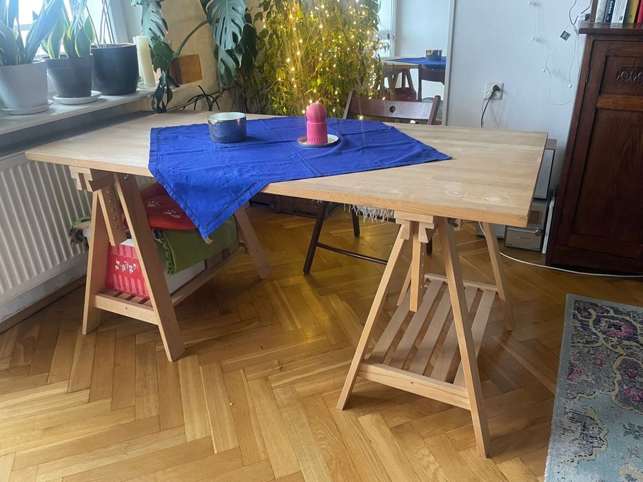 Biurko IKEA – lite drewno sosnowe