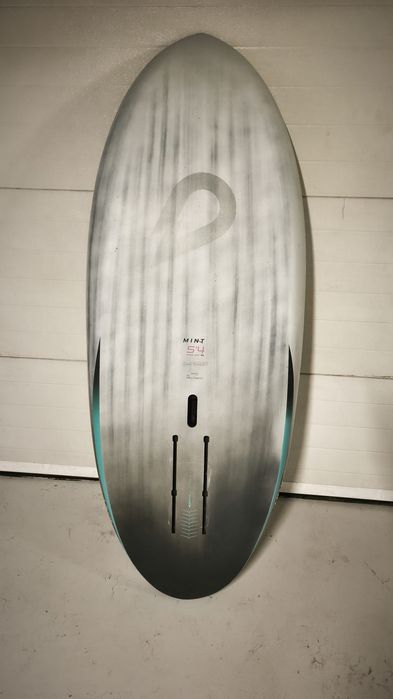 WingboardGong Mint  FSP Pro - Full Carbon - Impecável (c/ FootStraps)