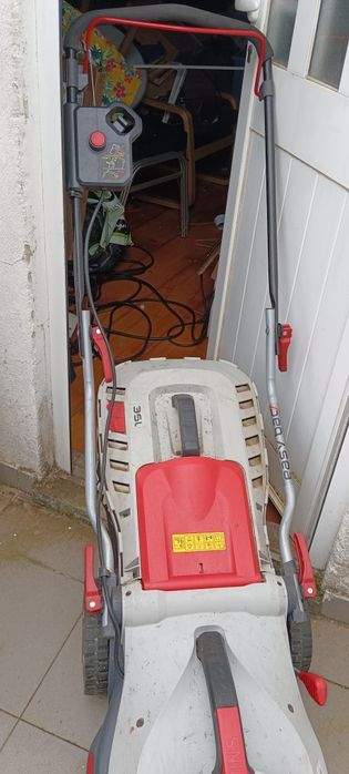 Corta relva elétrico