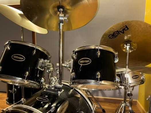 Bateria Completa Millenium + Prato Extra Paiste