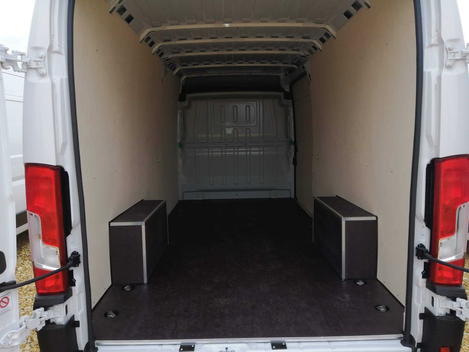 Fiat Ducato L4H2-zabudowa przestrzeni ładunkowej
