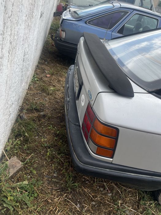 Продам Ford Sierra/Scorpio ціна за два автомобіля)