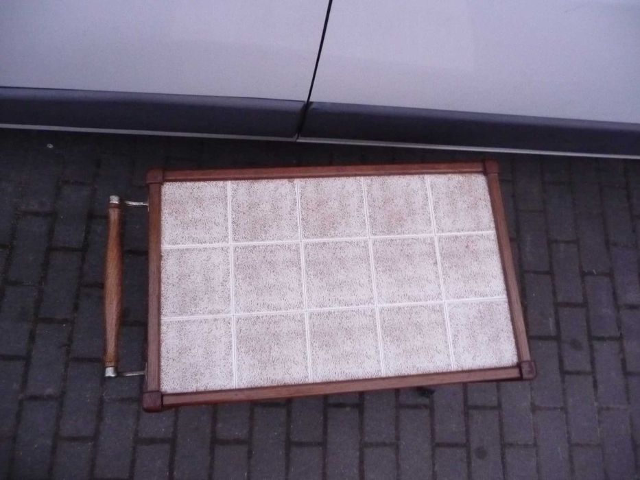 Barek stolik na kółkach