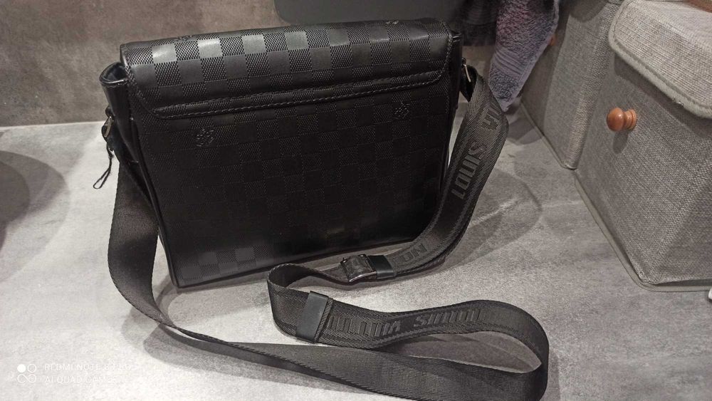 Torebka damska średniej wielkości