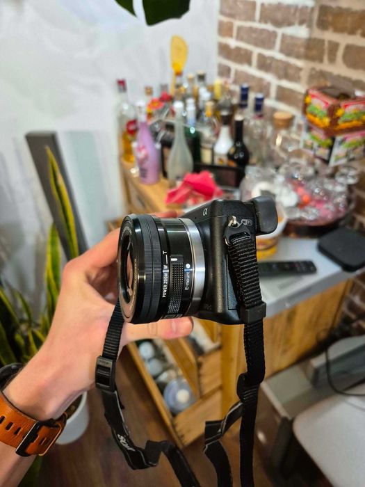 Sony NEX-6 + 16-50 mm | stan bardzo dobry | niski przebieg | pokrowiec