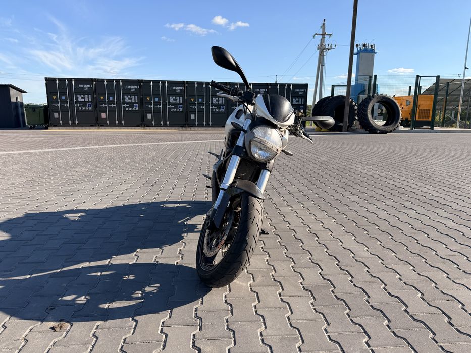 Ducati monster 696 2008