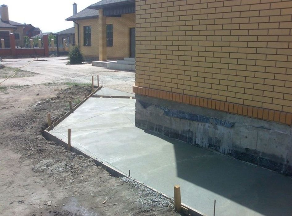 Установка заборов. Бетонные монолитные работы. Демонтаж.