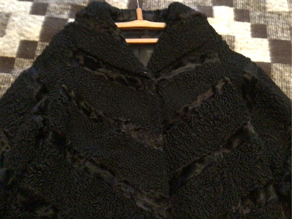 Полушубок жіноч. каракуль. (з доп. кусочк. карак. р. 54-56. Тисмениця.