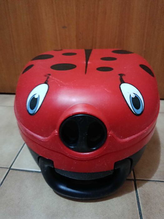 Pote bebê e criança