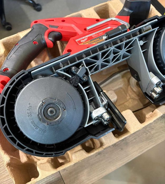 Milwaukee M18 FUEL Piła pilarka taśmowa 18V 2829-20  bez aku. 83x83mm