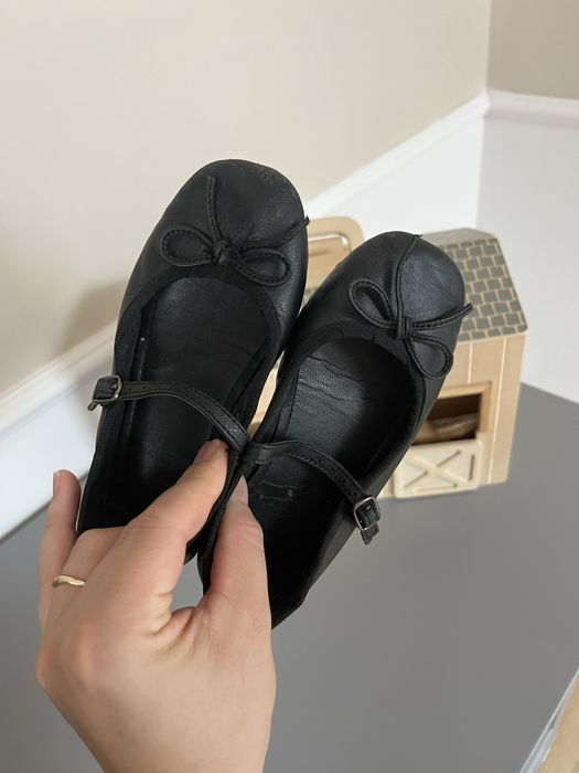 Skórzane balerinki lasocki 28