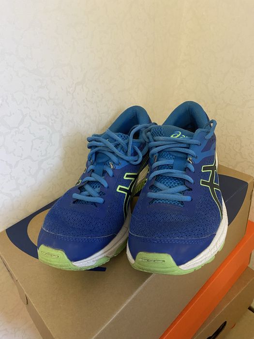Кроссовки Asics 39 р GT 1000