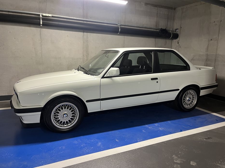 BMW 318is E30.