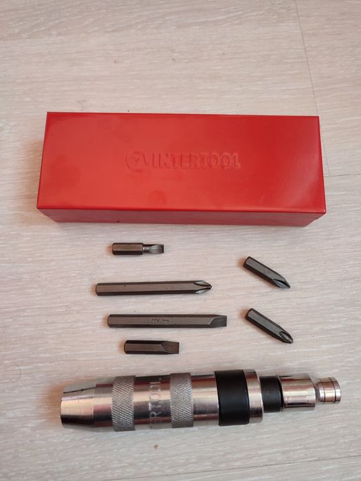 Отвертка ударная с комплектом насадок 6 ед . INTERTOOL HT - 0431