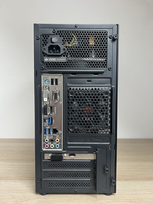 Komputer PC do podstawowych zadań- Intel i3-10100F, 8 GB RAM, SSD 500