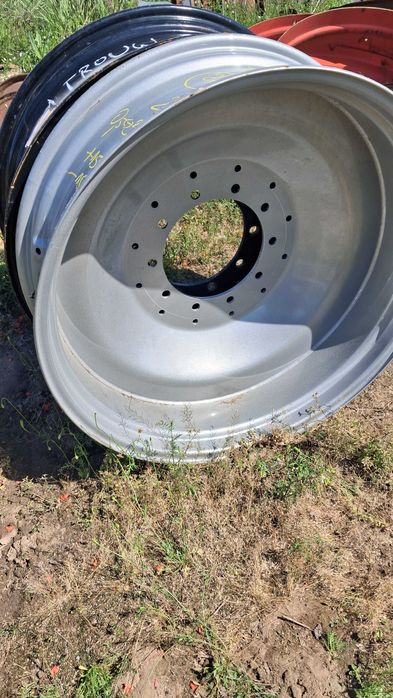 Felgi jak nowe demo uprawowe poszerzajace 11x36 Fendt John Deere Deutz ...