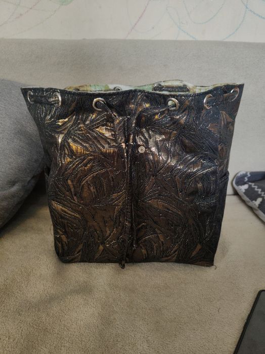 Plecaczek dość pojemny