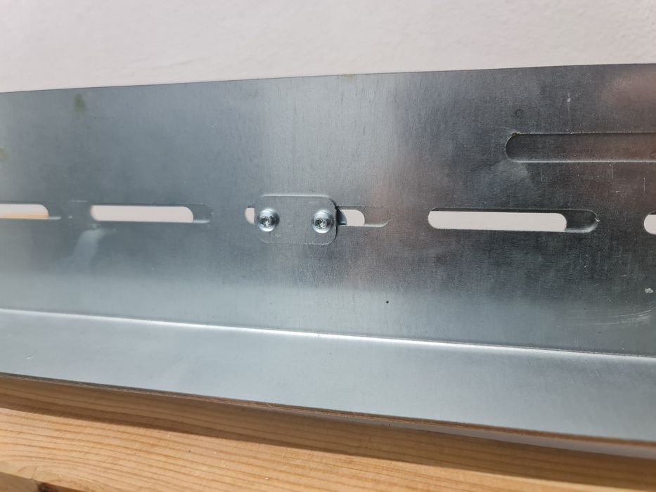 Szyna montażowa do szafy serwerowej RACK. Regulowana 2 sposoby montażu