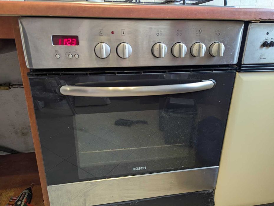 Piekarnik elektryczny i kuchenka gazowa do zabudowy