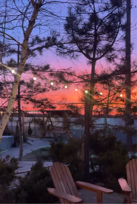 Подобова оренда великого будинку за містом з басейном з підігрівом