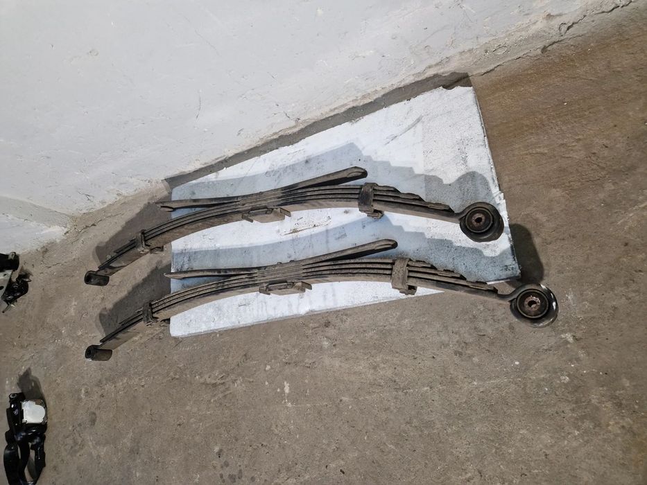 Ford Ranger VI Amarok II Resor tylny MB3C5560ME2K