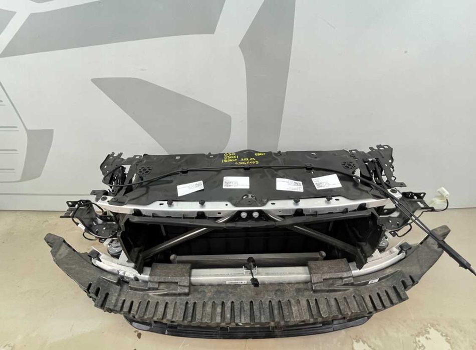 BMW 5 G30 G31 Передня панель телевізор