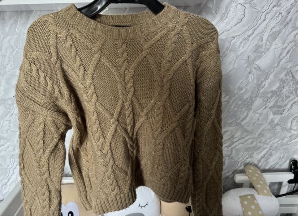 Светр .Розмір М-L