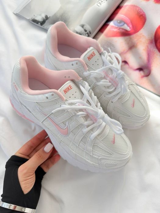 Жіночі спортивні кросівки Nike P-6000 найк п6000 білі з рожевим