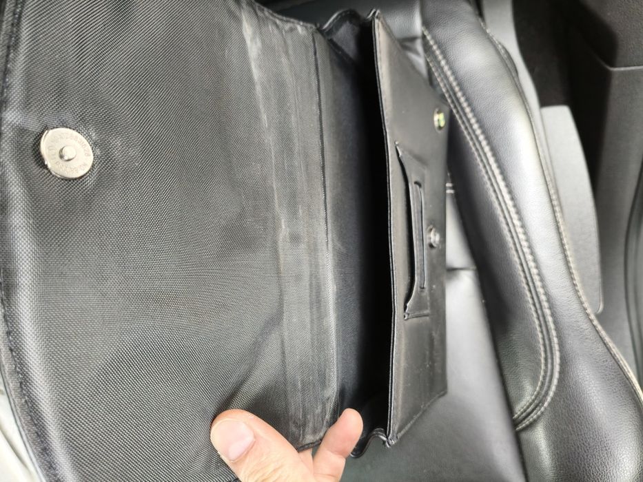 Оригінальна BMW шкіряна папка (wallet) для сервісної документації та і