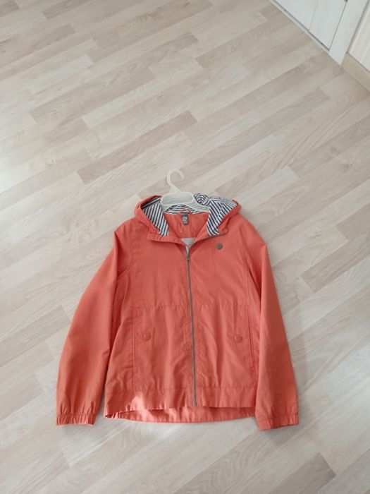 Куртки  різного розміру