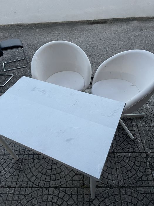 Aesthetic Table and Chair Set – Good Condition64553268727811121
