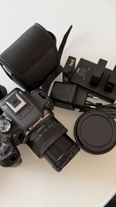 Canon R10 + obiektyw 18-45 + 3 baterie + adapter