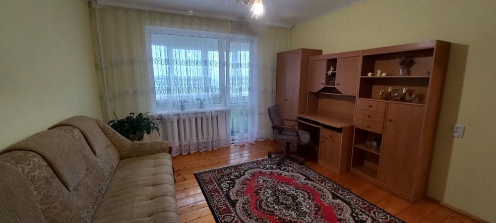 3-х кімн. Квартира вул Хотинська  кімн. окремі
