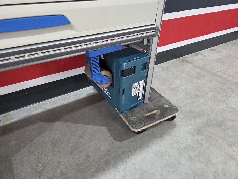 Zabudowa busa serwisowa warsztatowa Trafic VIVARO PRIMASTAR TRANSIT CUSTOM SCUDO