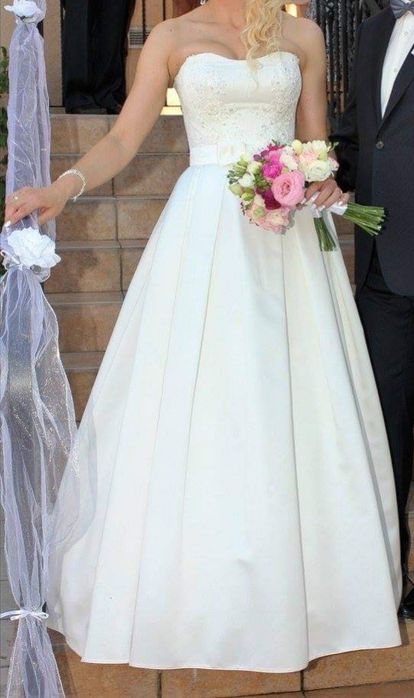 Suknia ślubna, kształt litery A, 36-38