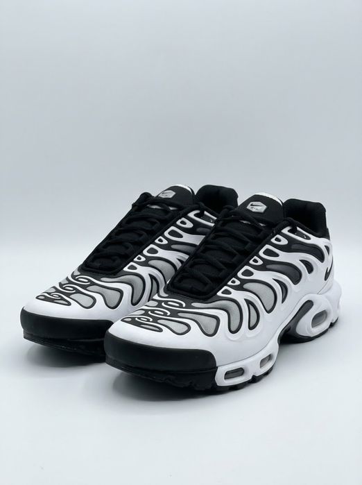 Заголовок: Оригінальні кросівки Nike Air Max Plus  TN (Black/ White) - p. 42(26.5 c)