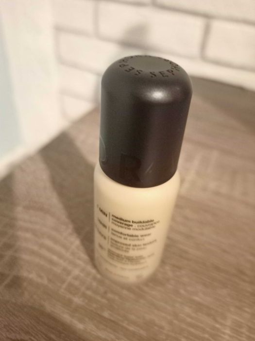 Podkład do twarzy BEST SKIN