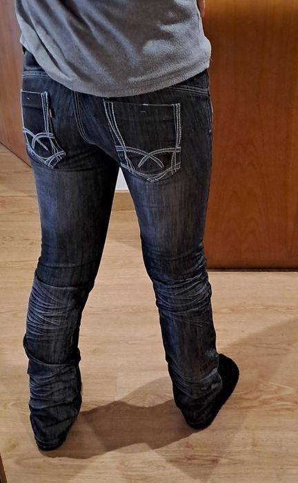 Calças Justas Levi's: Conforto e estilo