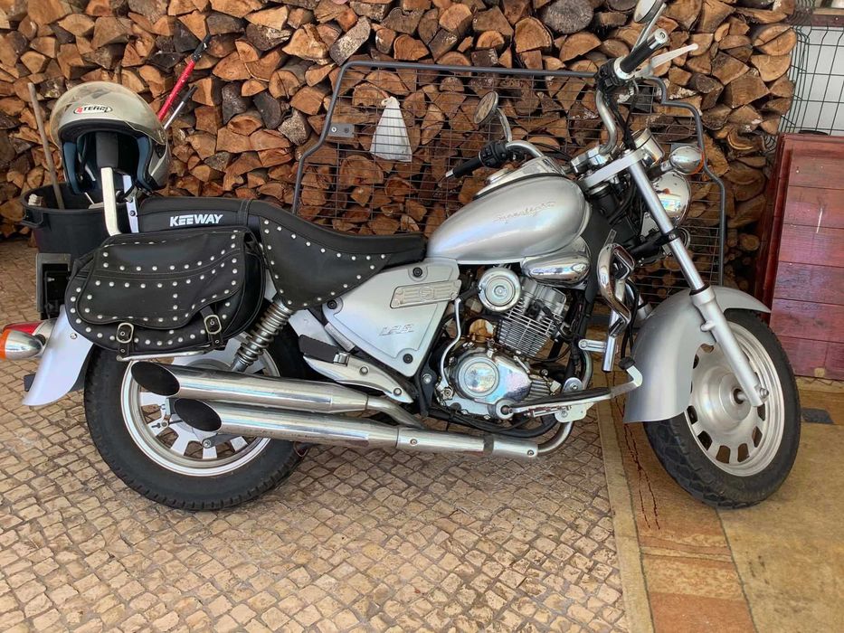 Keeway Superlight 125 – 125cc – Prateada