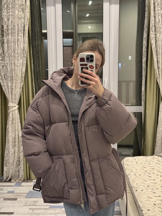 теплий пуховик в ідеальному стані